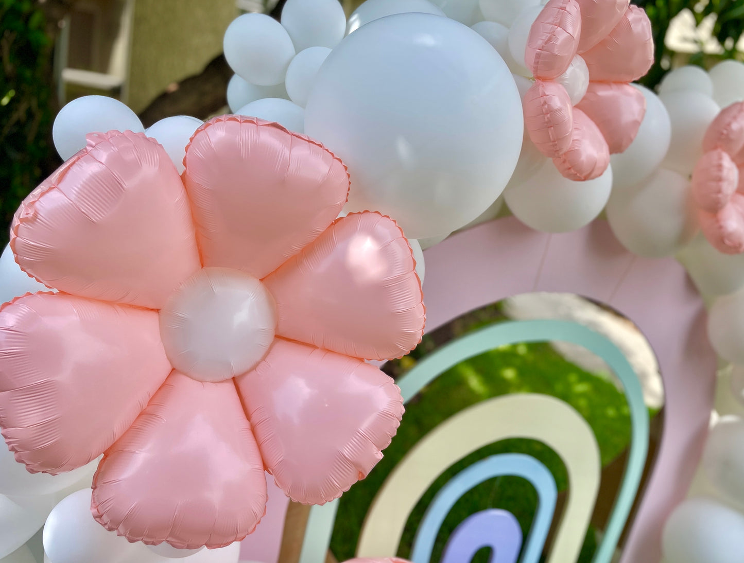 Pastel Pink Daisy Balloon Garland Kit