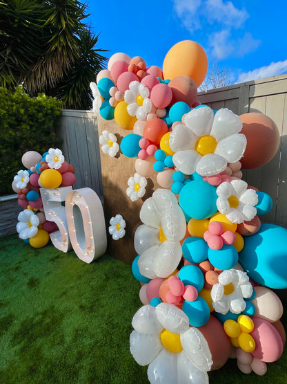 Groovy Retro Daisy Balloon Garland Kit