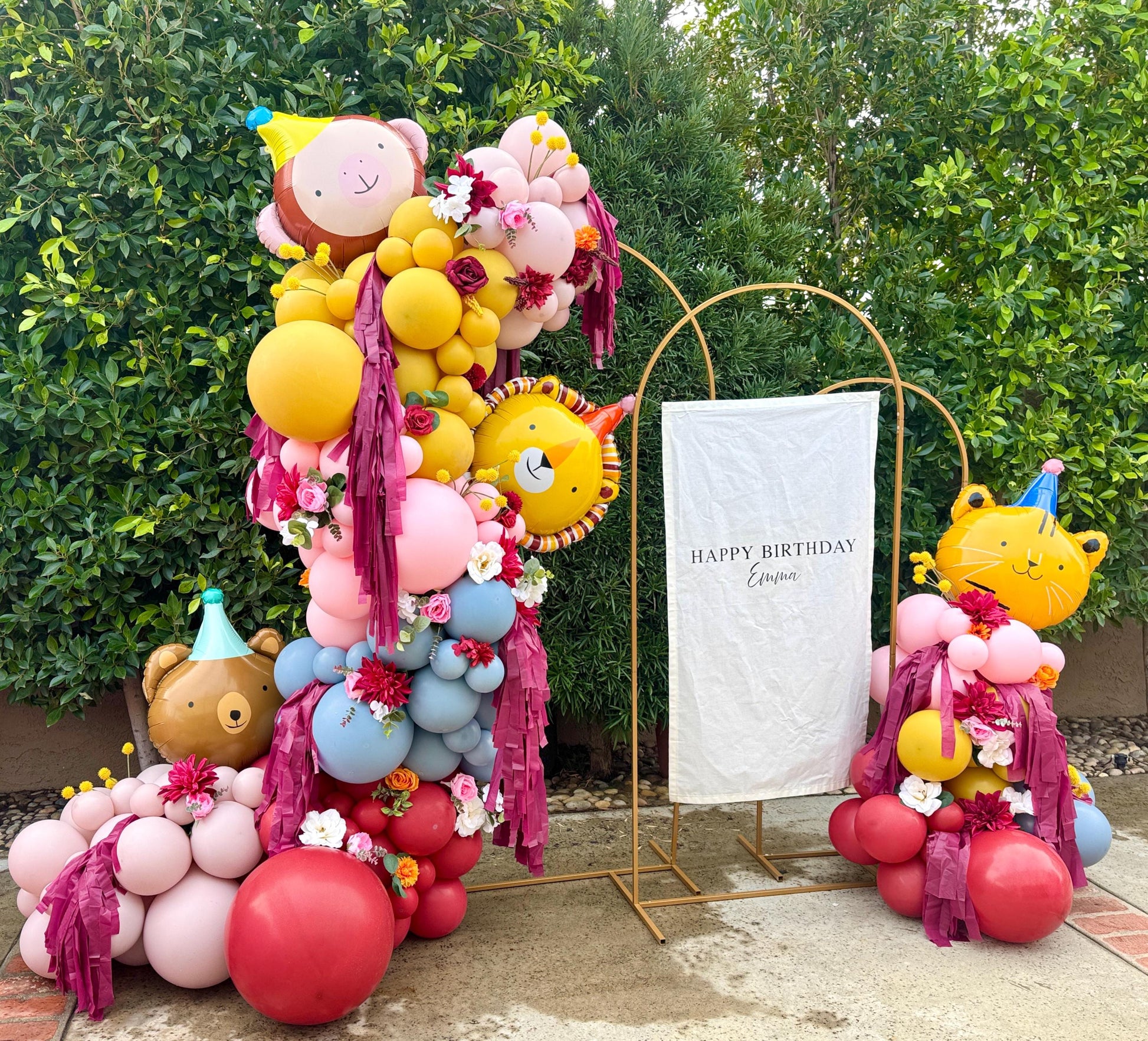 Party Animal Balloon Arch Kit, One Party Animal, Wild One First Birthday Balloon, Animals With Party Hats, Cute Balloon Animals